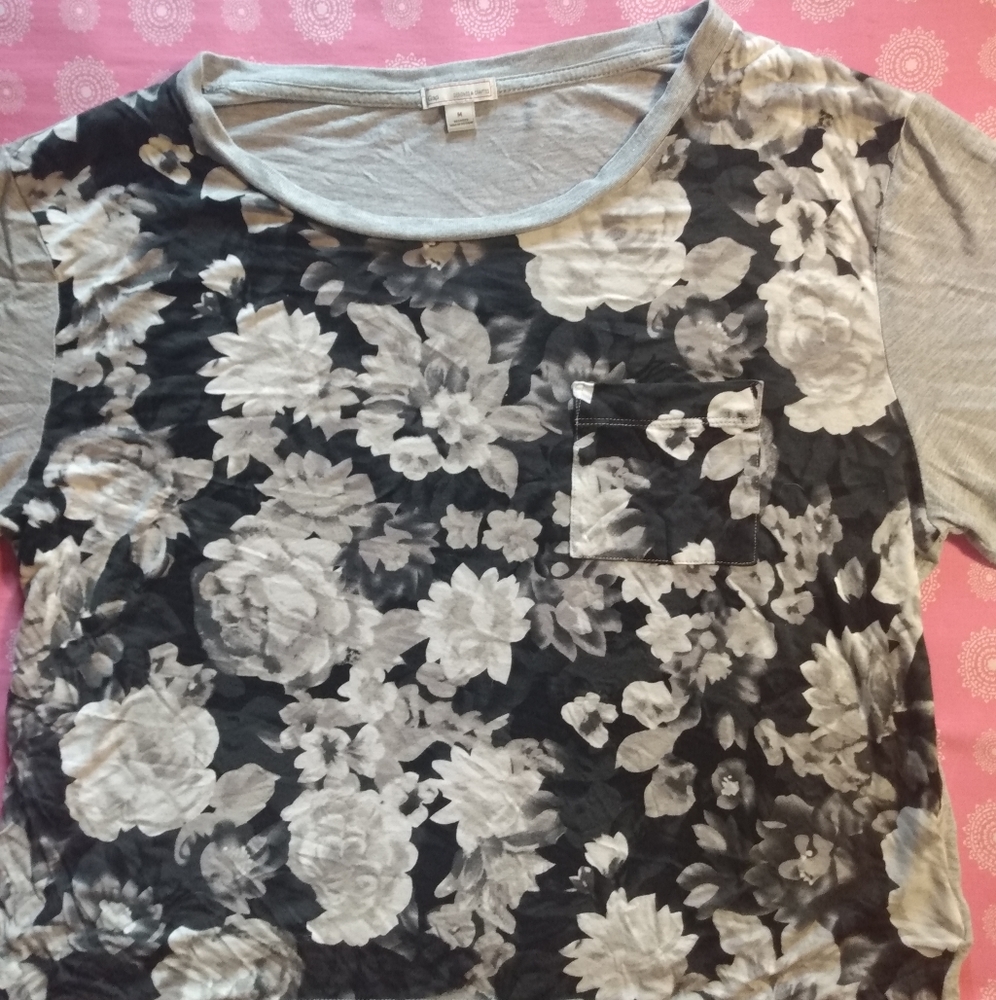 Women's GAP tee